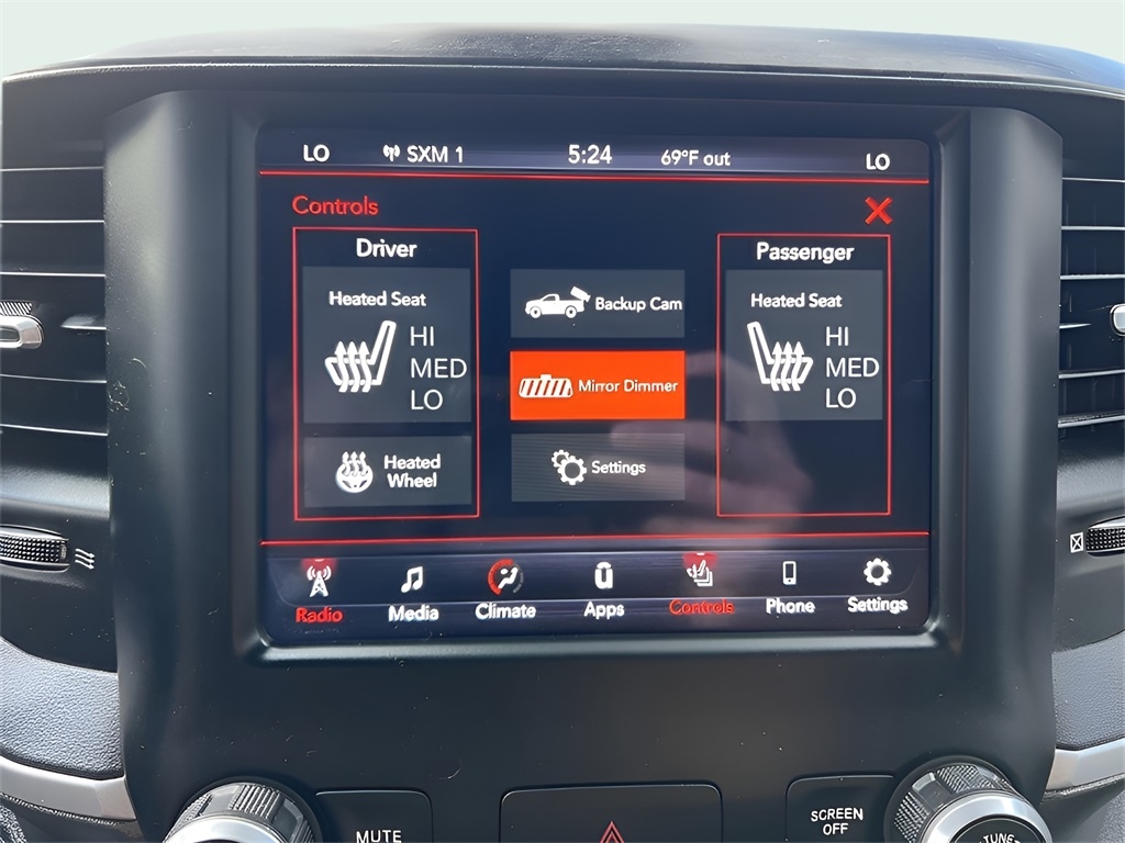 RAM 1500 Big Horn Crew Cab SWB 4WD 2020