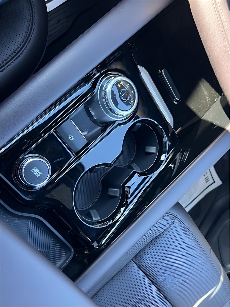 Ford Explorer Platinum AWD 2025