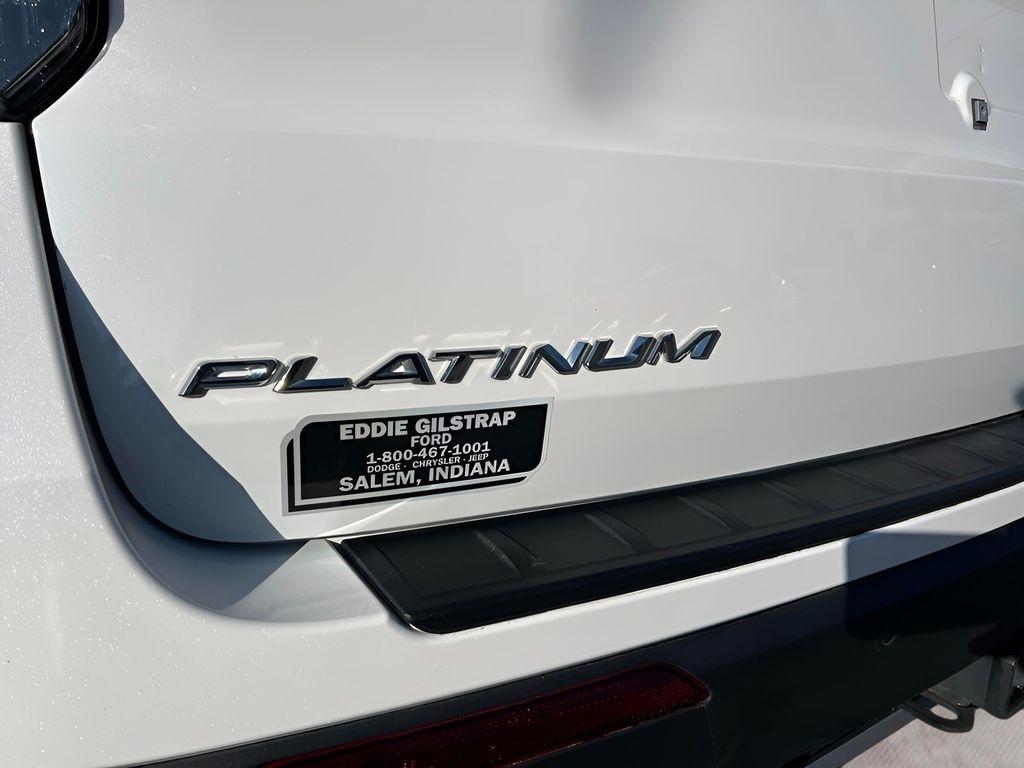 Ford Explorer Platinum AWD 2025