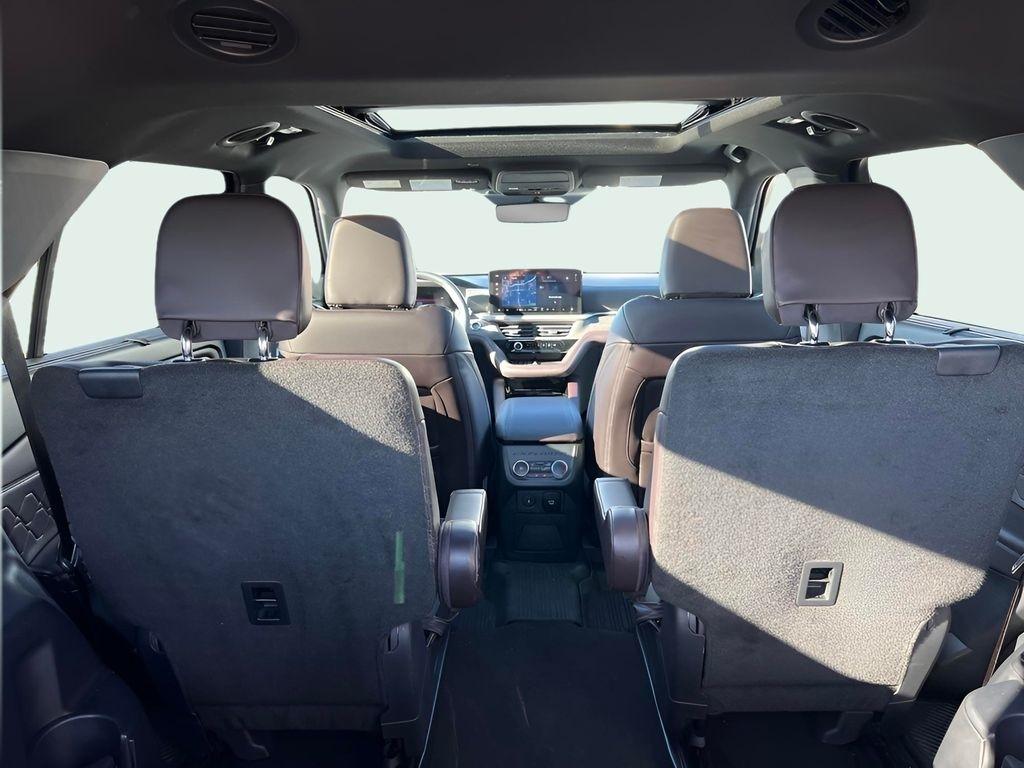 Ford Explorer Platinum AWD 2025