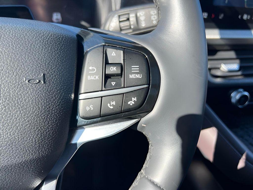 Ford Explorer Platinum AWD 2025