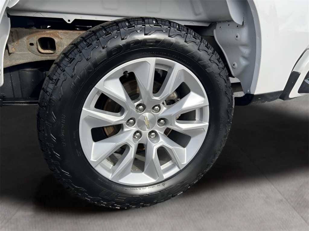 Chevrolet Silverado 1500 Custom Crew Cab Long Box 4WD 2020