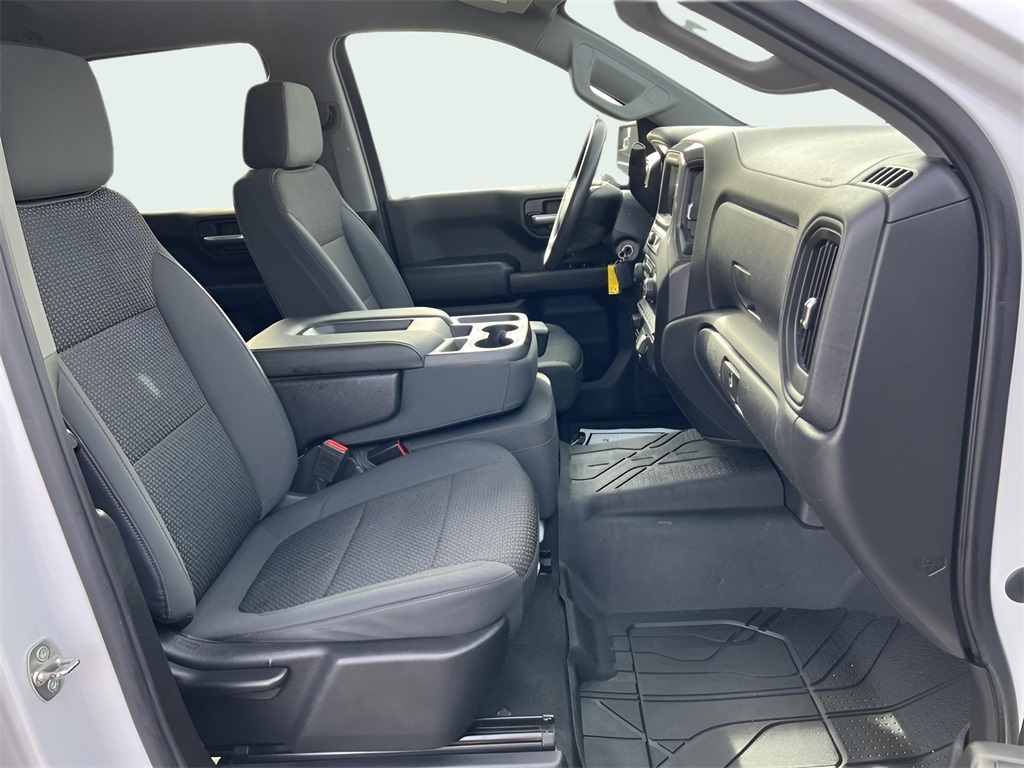 Chevrolet Silverado 1500 Custom Crew Cab Long Box 4WD 2020