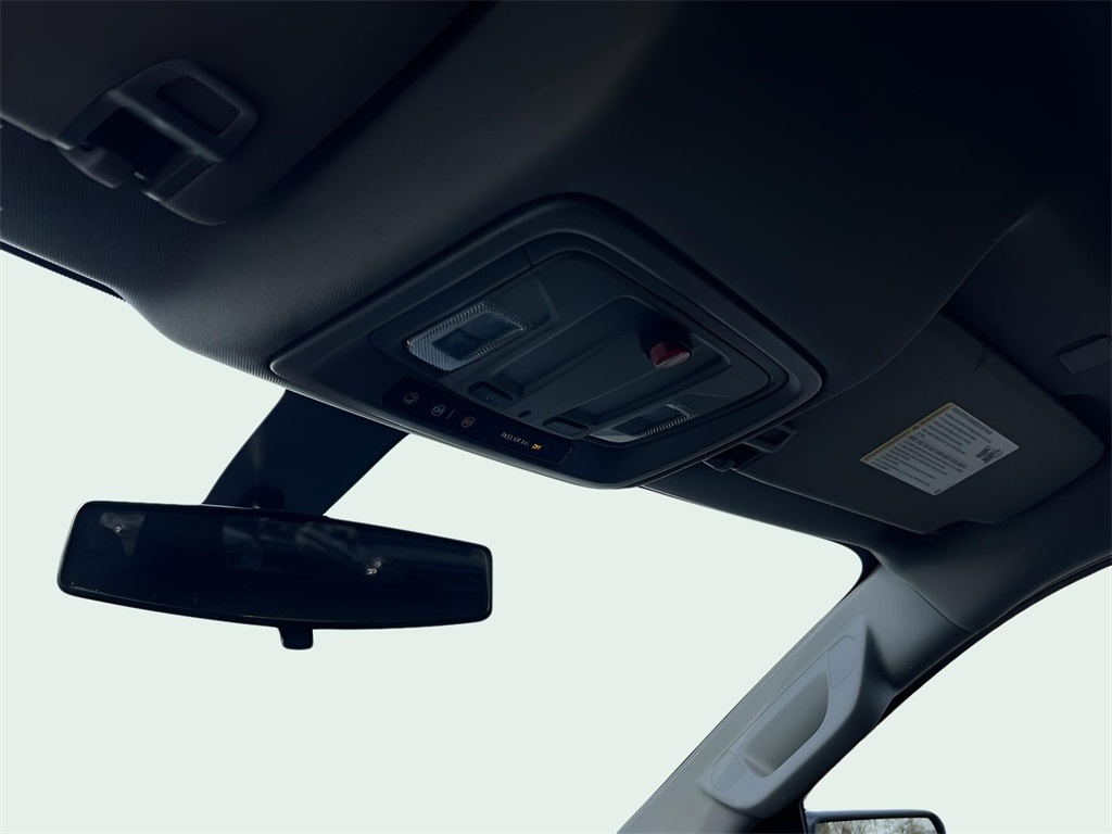 Chevrolet Silverado 1500 Custom Crew Cab Long Box 4WD 2020