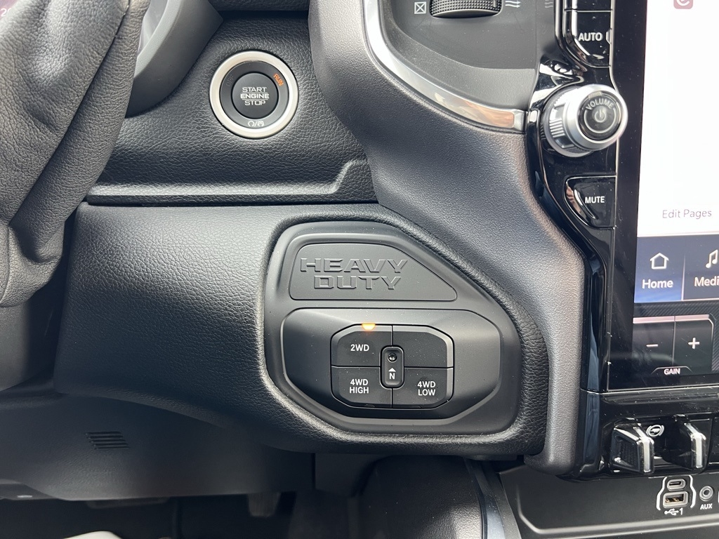 RAM 3500 Laramie Mega Cab 4WD DRW 2025