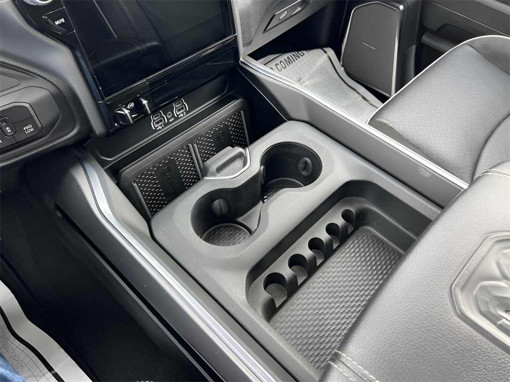 RAM 3500 Laramie Mega Cab 4WD DRW 2025