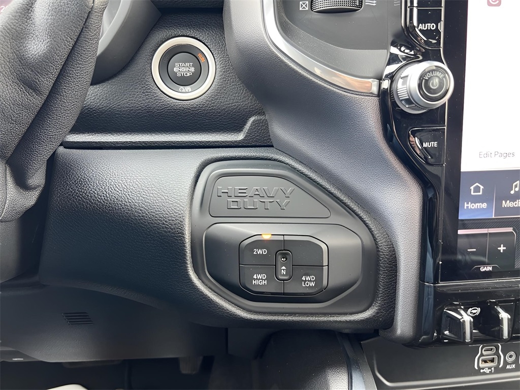 RAM 3500 Laramie Mega Cab 4WD DRW 2025