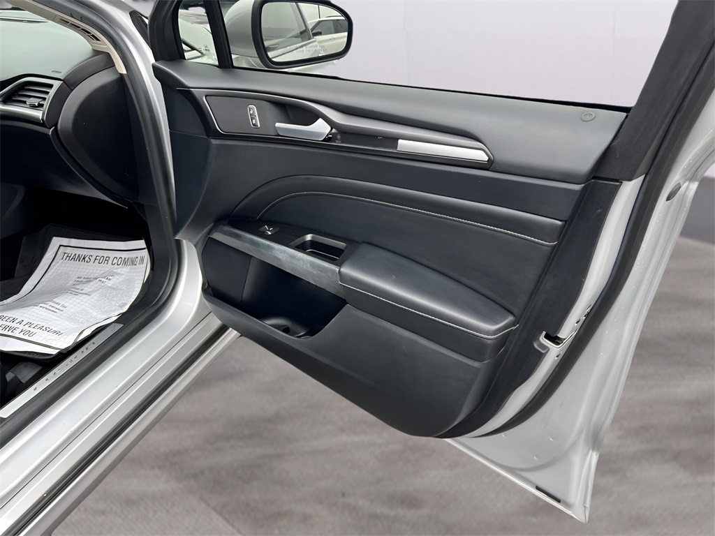 Ford Fusion Hybrid Titanium 2019