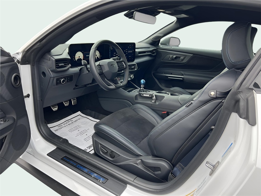 Ford Mustang Dark Horse 2024