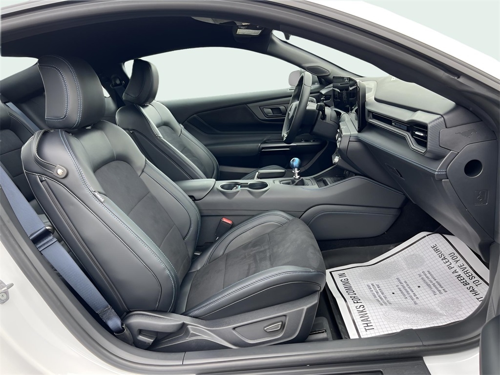 Ford Mustang Dark Horse 2024