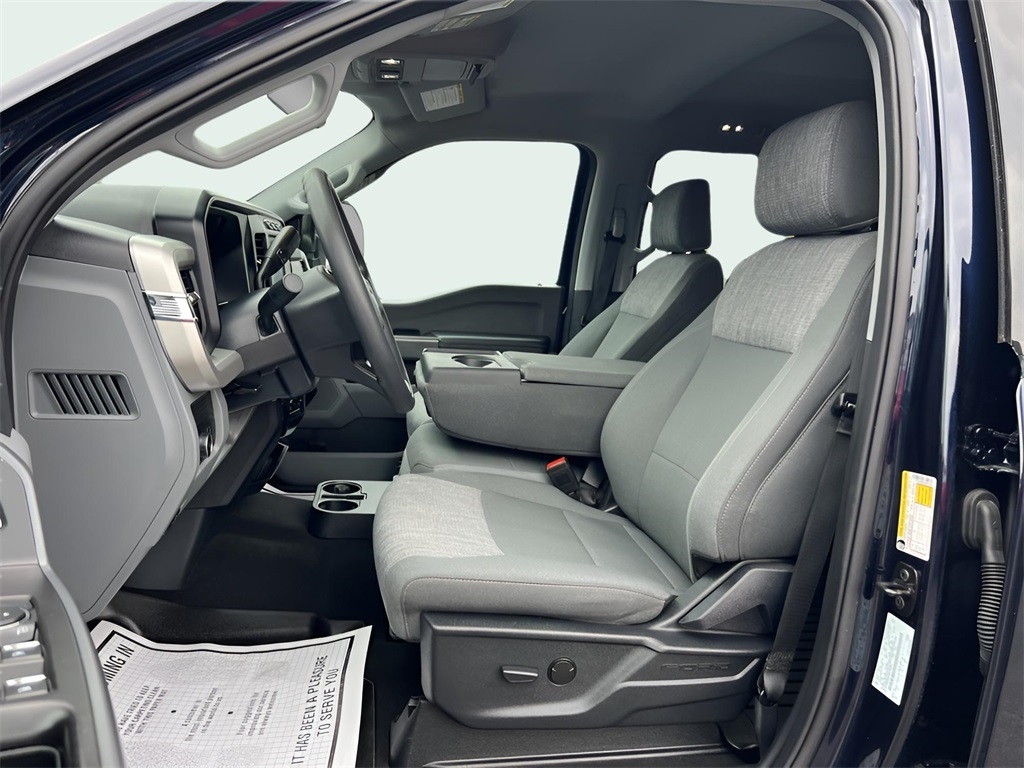 Ford F-250 SD XLT Crew Cab 4WD 2024