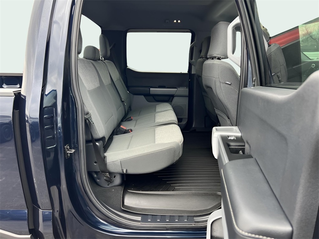 Ford F-250 SD XLT Crew Cab 4WD 2024