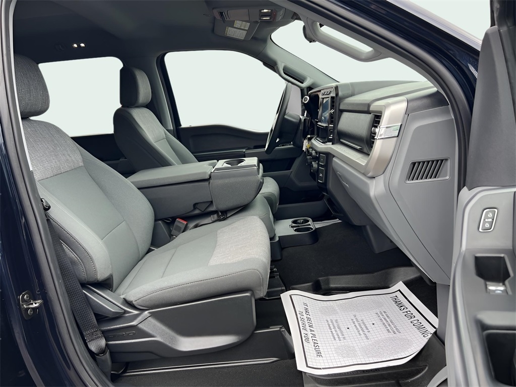 Ford F-250 SD XLT Crew Cab 4WD 2024