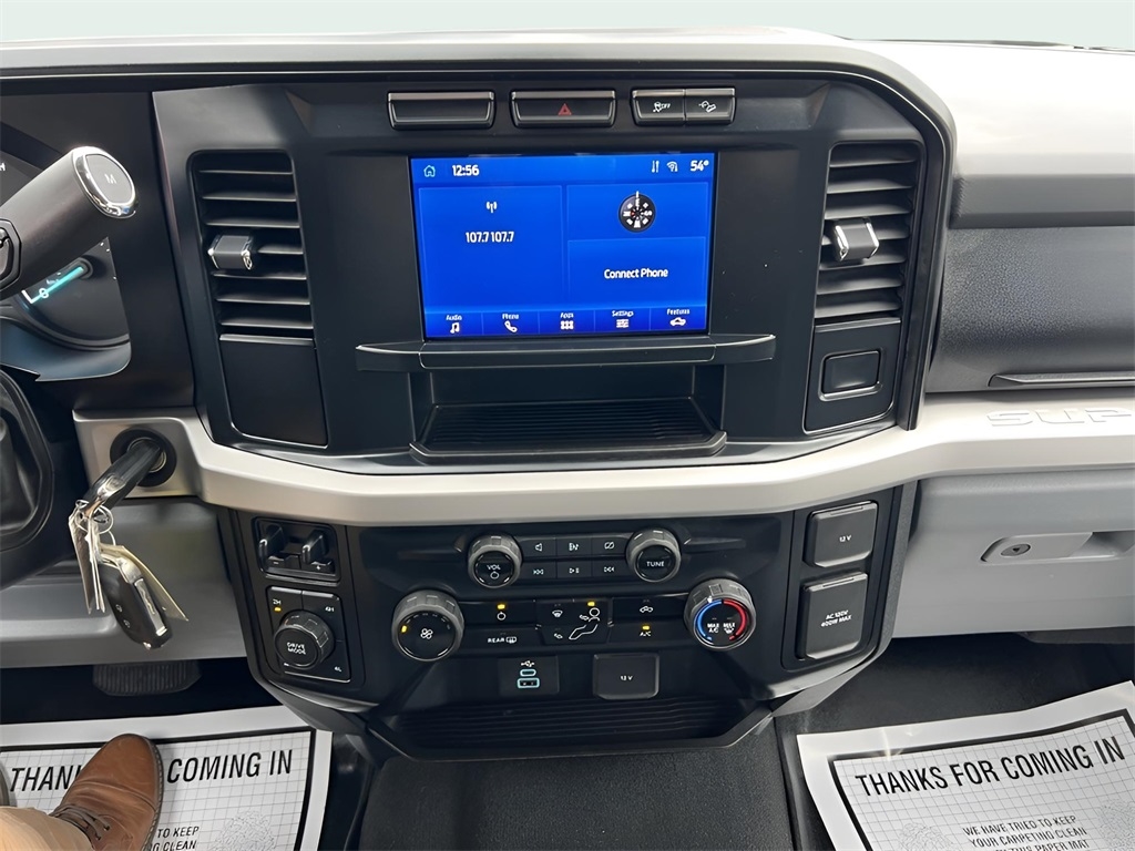 Ford F-250 SD XLT Crew Cab 4WD 2024