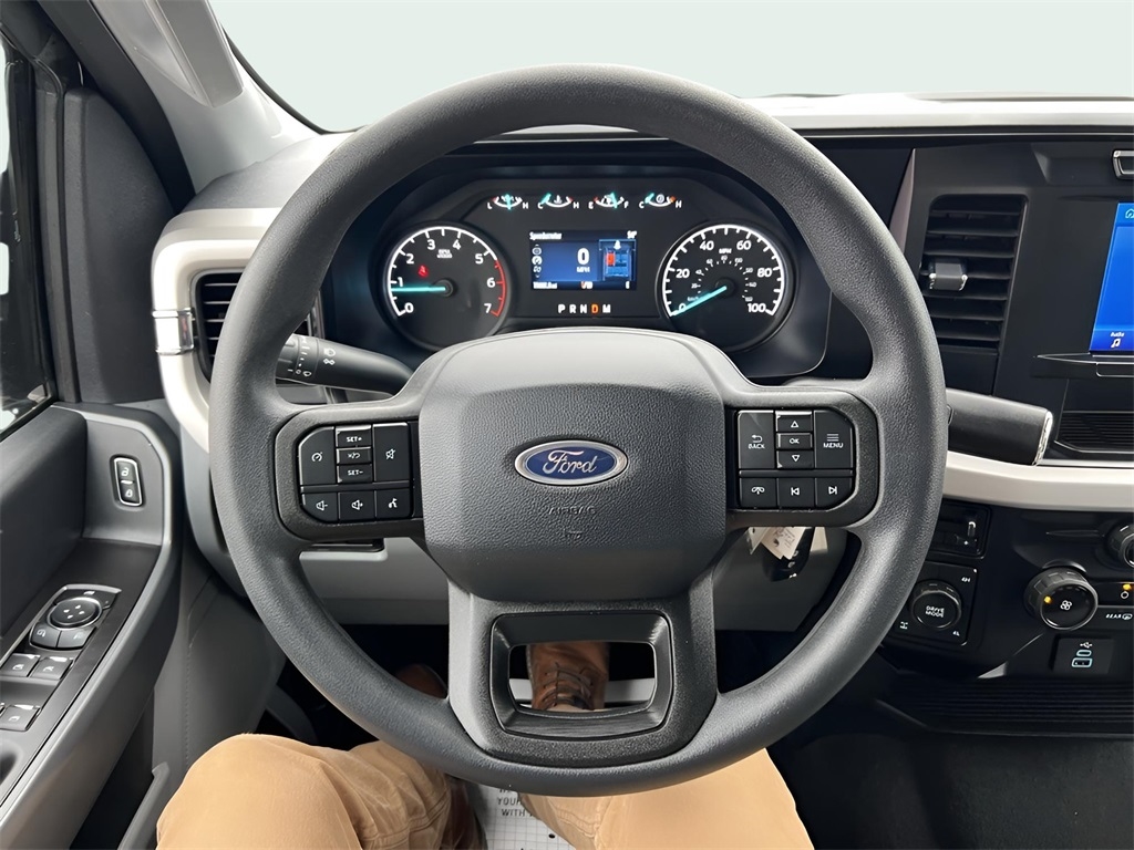 Ford F-250 SD XLT Crew Cab 4WD 2024