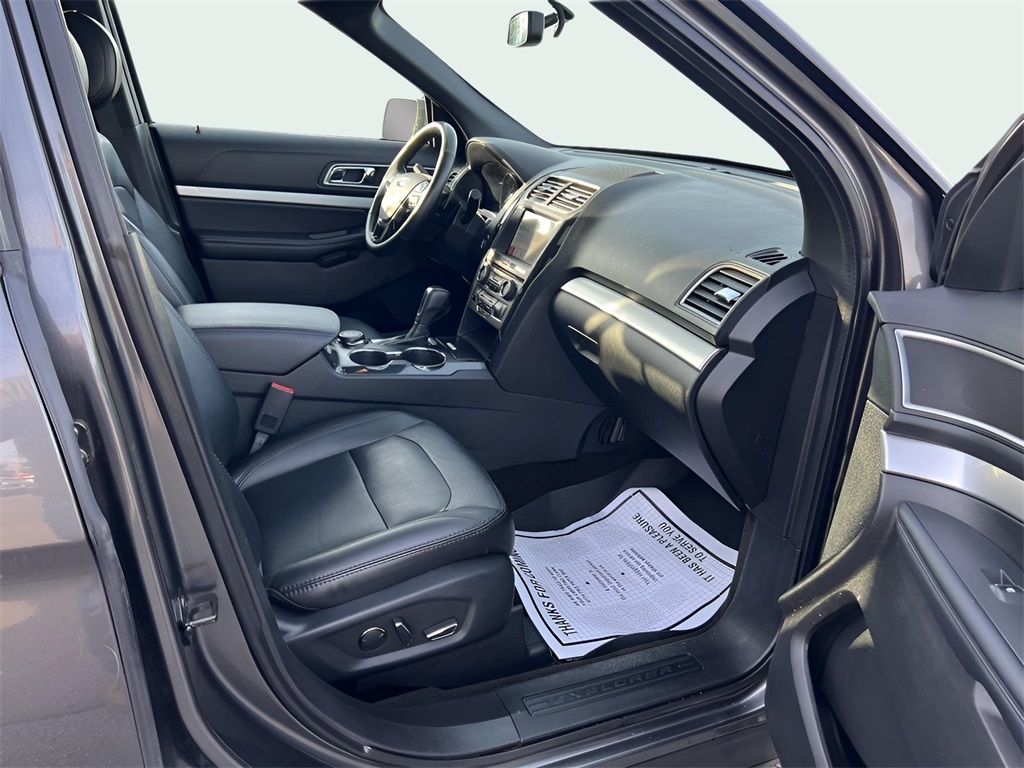 Ford Explorer XLT 4WD 2017