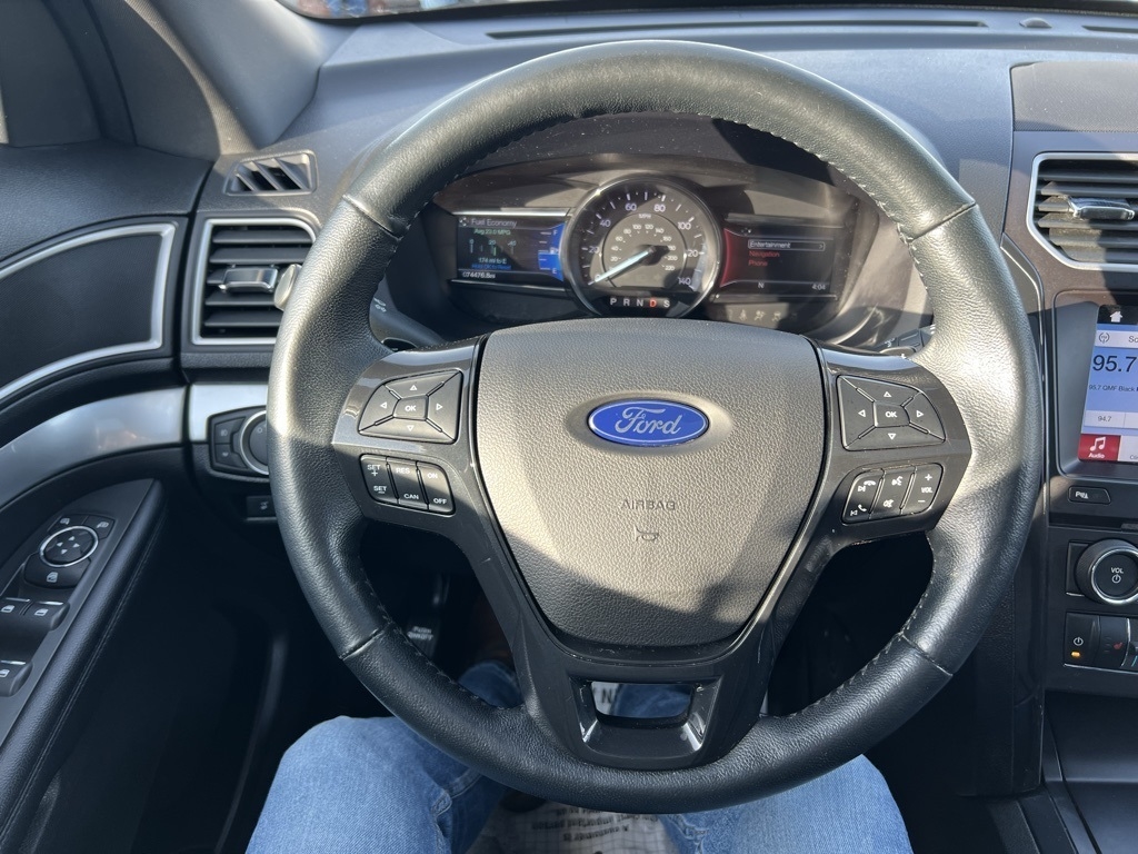 Ford Explorer XLT 4WD 2017