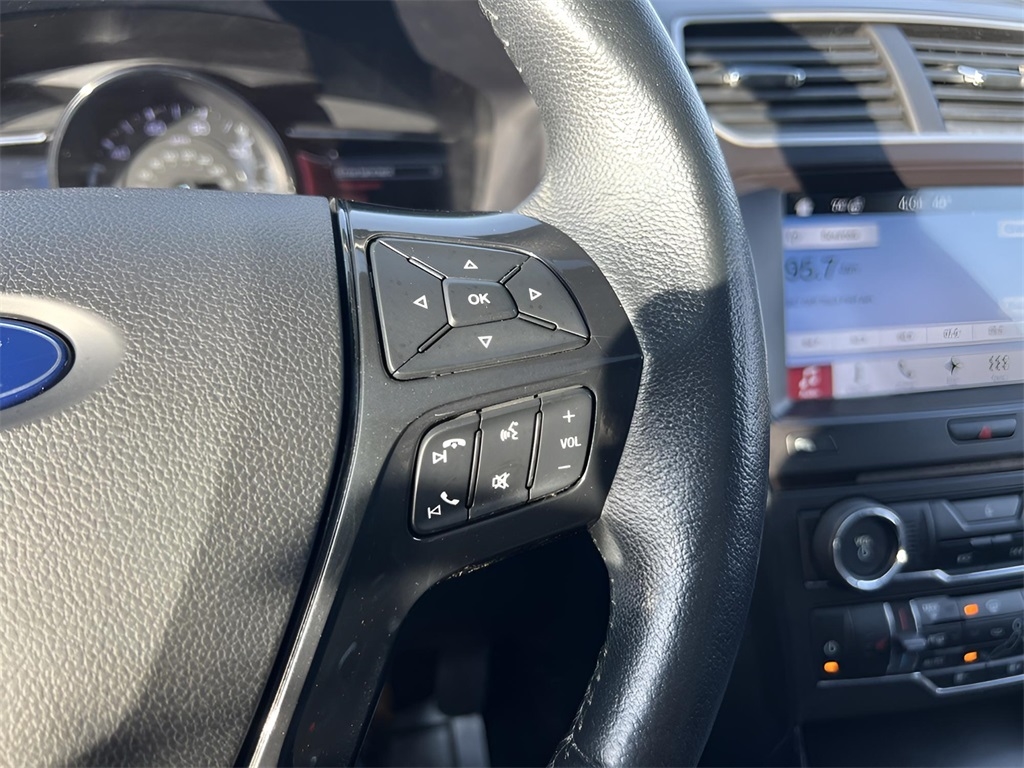 Ford Explorer XLT 4WD 2017