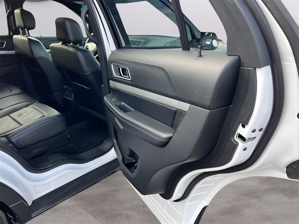 Ford Explorer XLT 4WD 2017