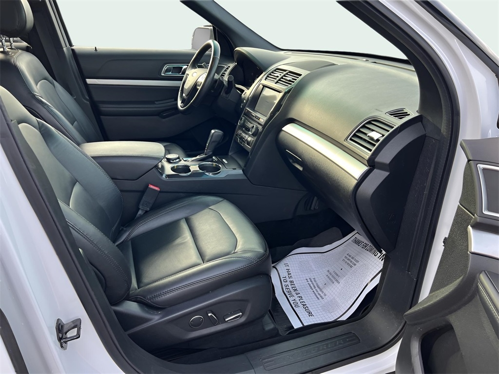 Ford Explorer XLT 4WD 2017