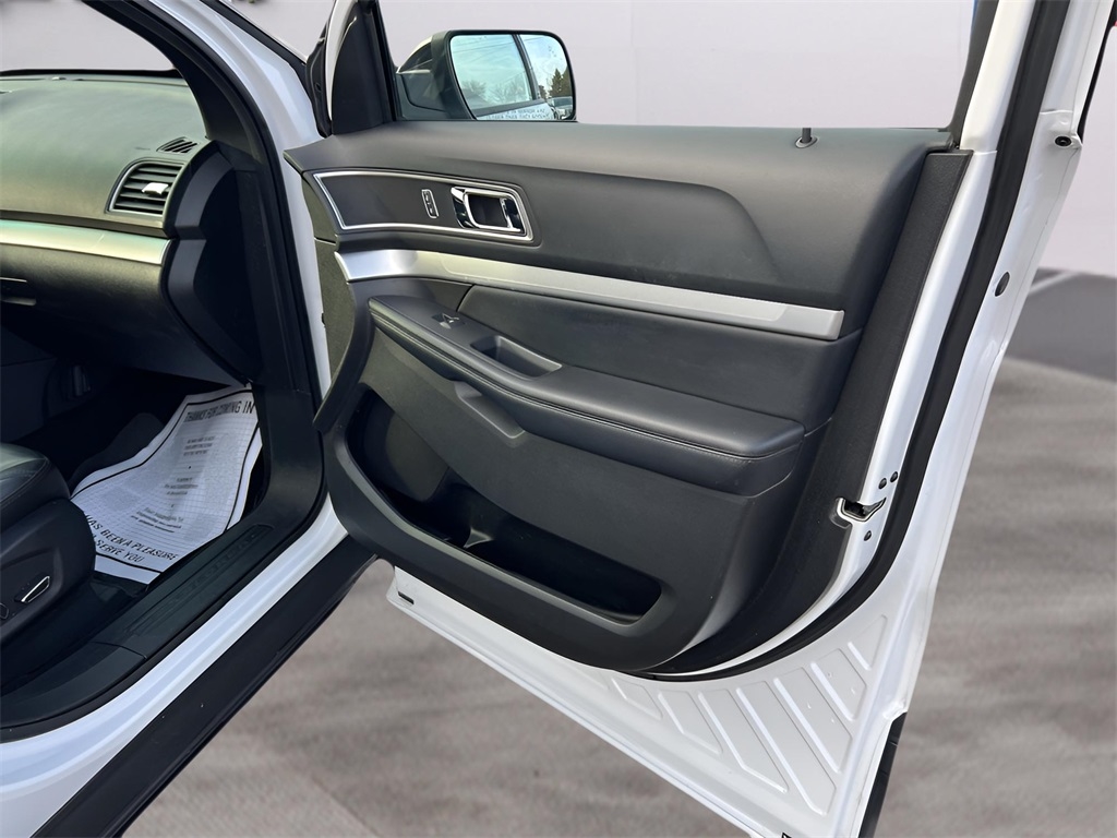 Ford Explorer XLT 4WD 2017