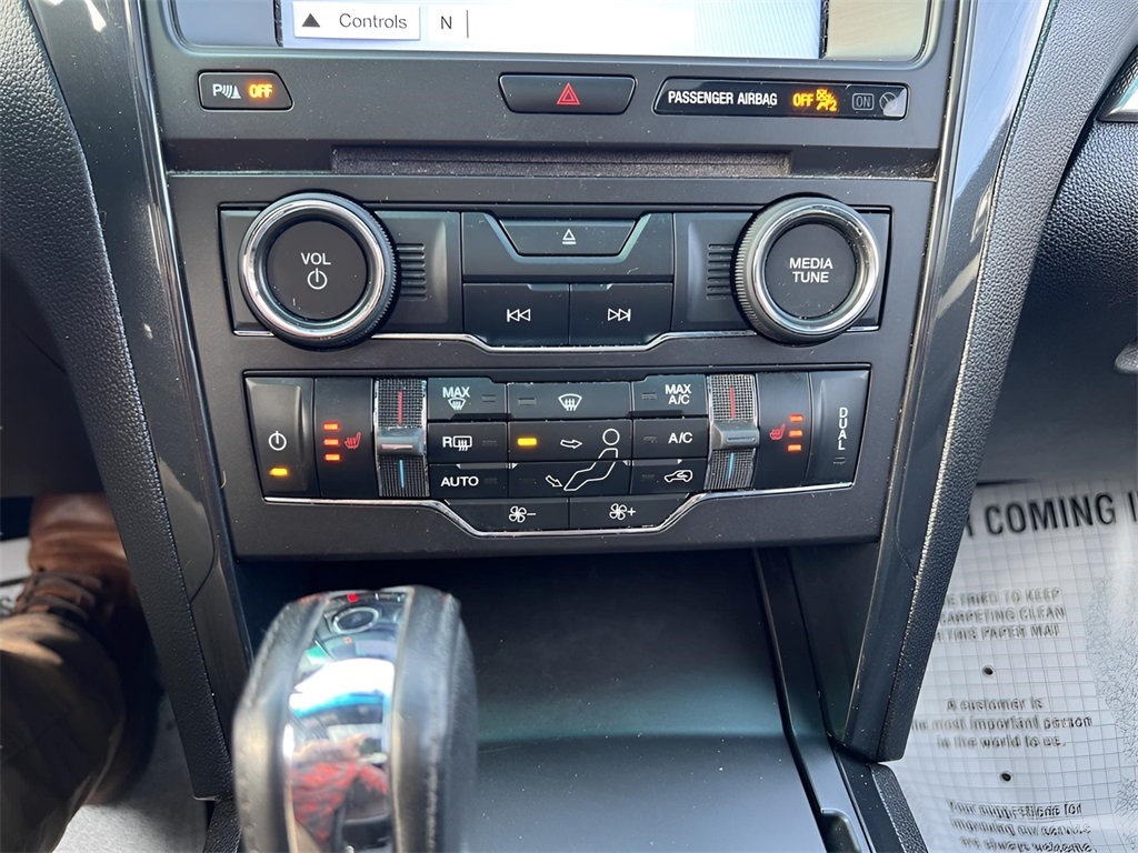 Ford Explorer XLT 4WD 2017