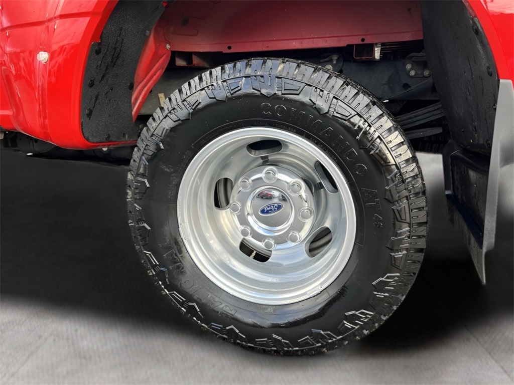 Ford F-350 SD King Ranch Crew Cab Long Bed DRW 4WD 2023