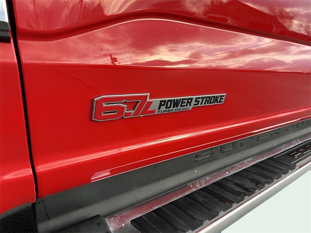 Ford F-350 SD King Ranch Crew Cab Long Bed DRW 4WD 2023