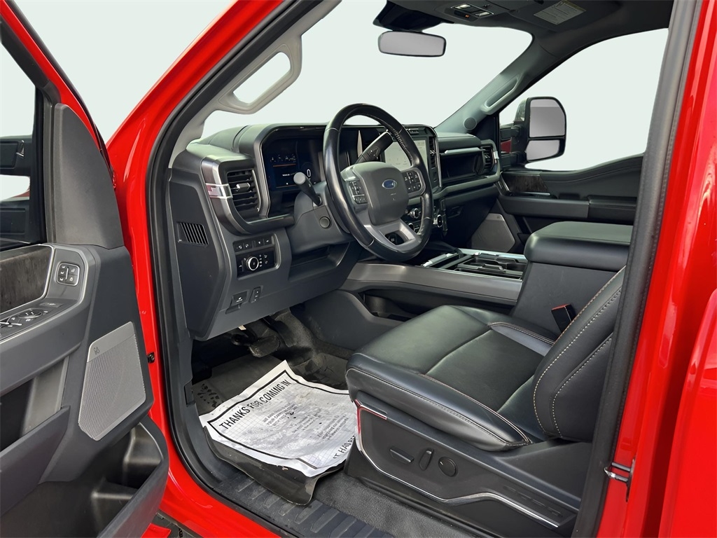 Ford F-350 SD King Ranch Crew Cab Long Bed DRW 4WD 2023