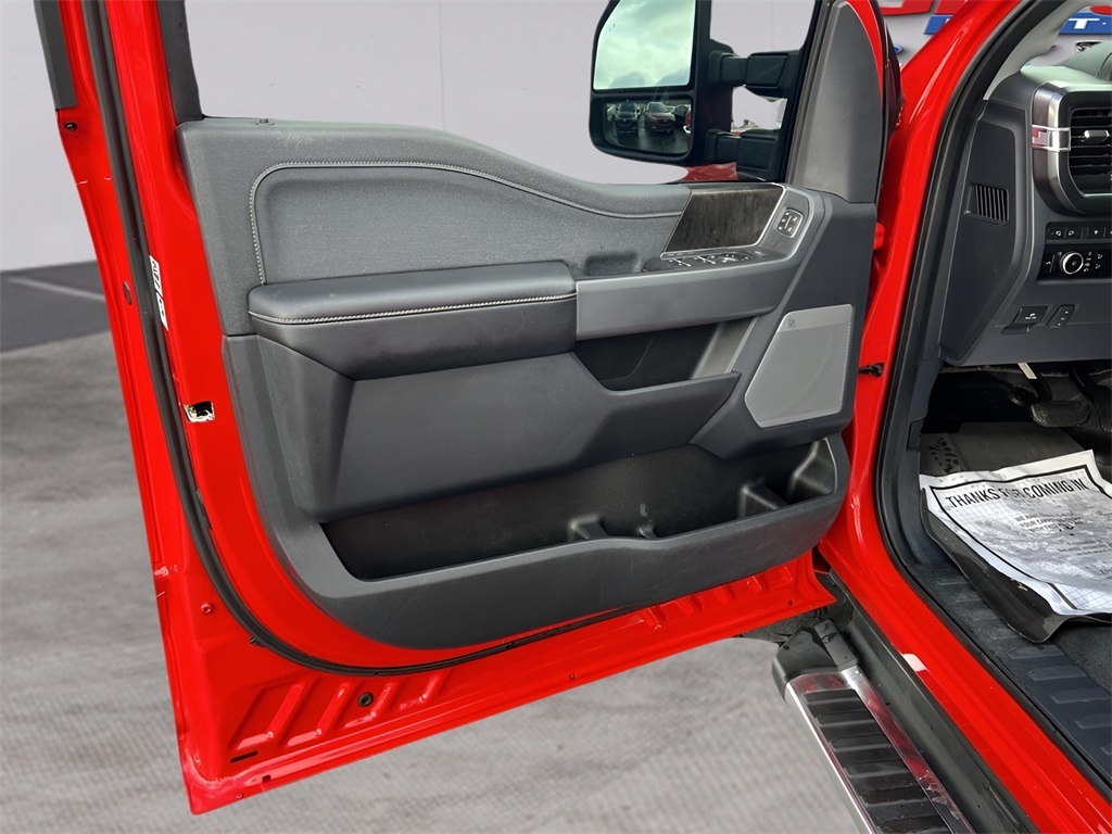 Ford F-350 SD King Ranch Crew Cab Long Bed DRW 4WD 2023