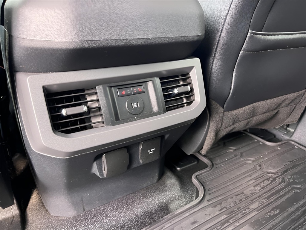 Ford F-350 SD King Ranch Crew Cab Long Bed DRW 4WD 2023