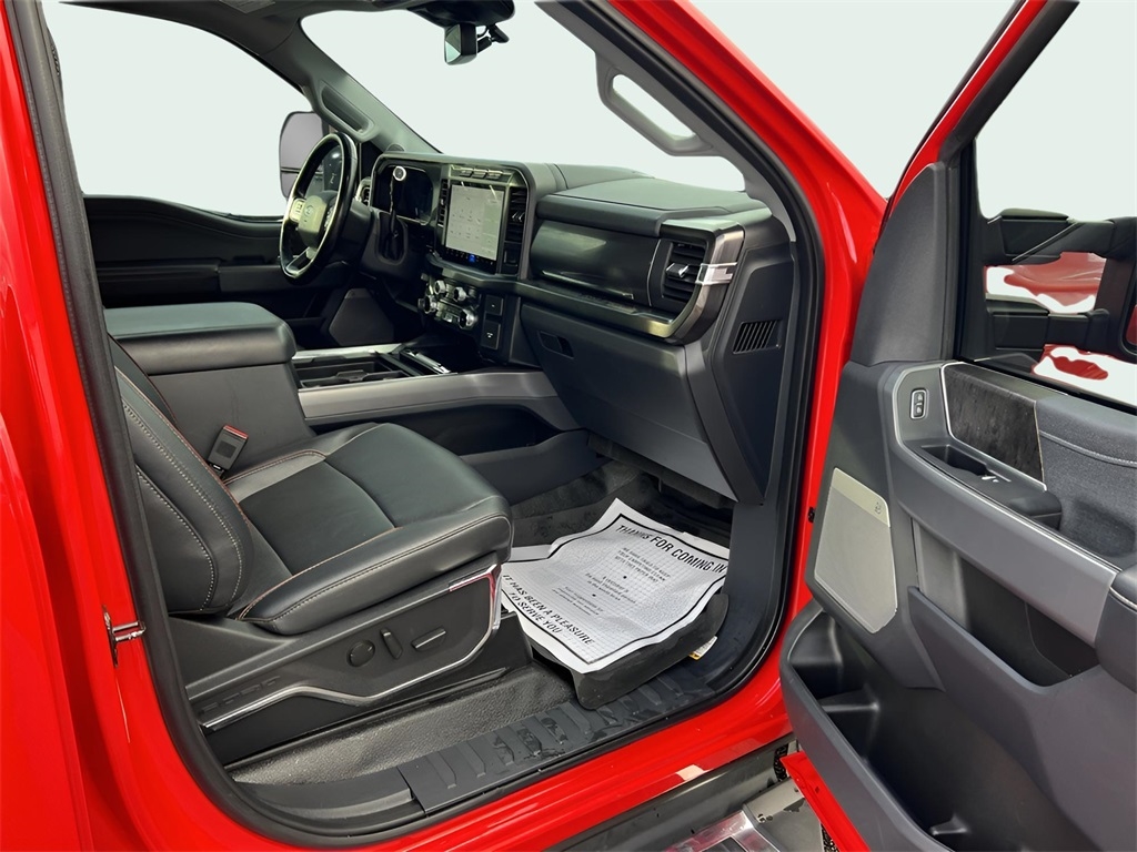 Ford F-350 SD King Ranch Crew Cab Long Bed DRW 4WD 2023