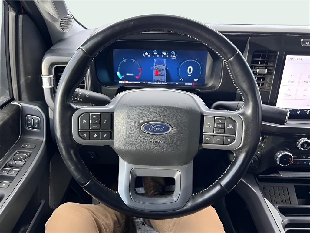 Ford F-350 SD King Ranch Crew Cab Long Bed DRW 4WD 2023