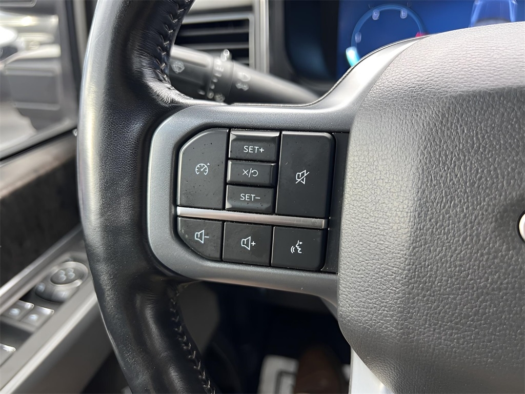 Ford F-350 SD King Ranch Crew Cab Long Bed DRW 4WD 2023