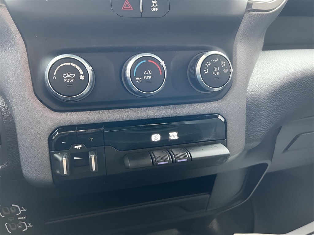 RAM 2500 Tradesman Crew Cab LWB 4WD 2021