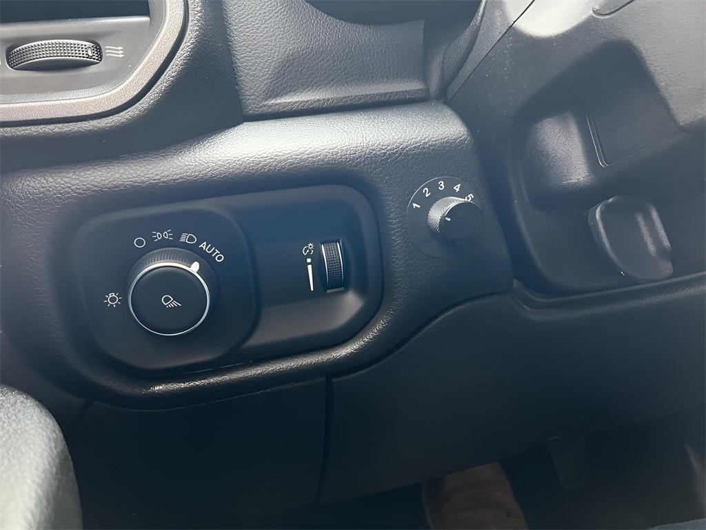 RAM 2500 Tradesman Crew Cab LWB 4WD 2021