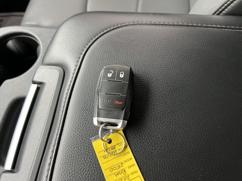 RAM 2500 Tradesman Crew Cab LWB 4WD 2021