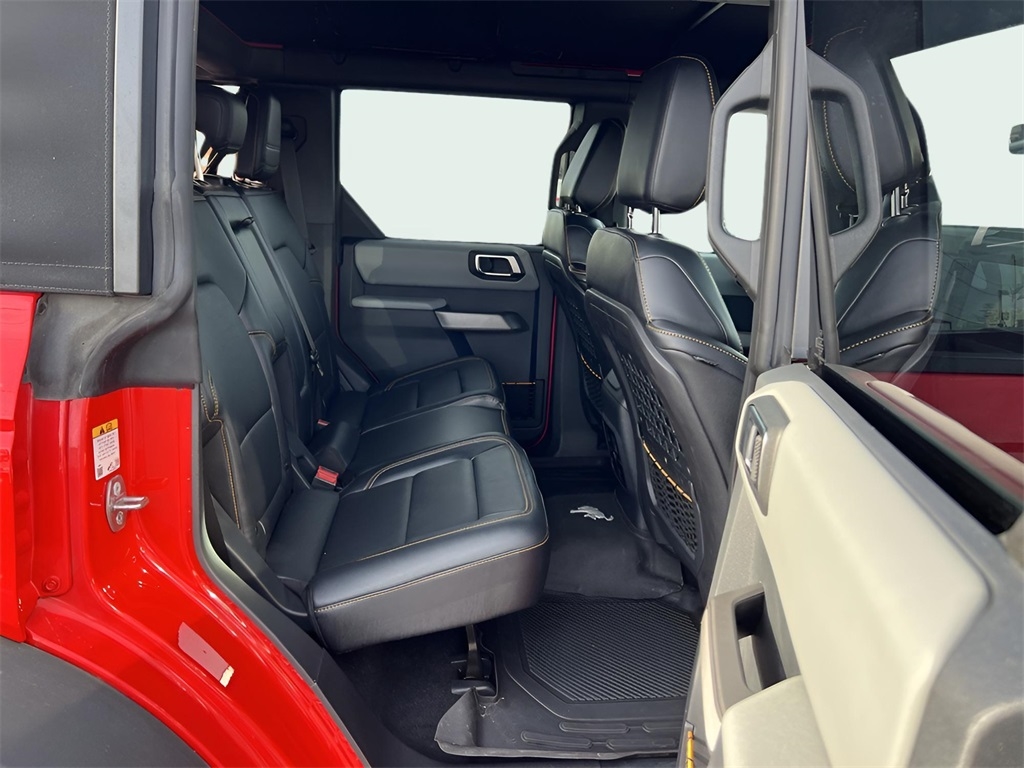 Ford Bronco Base 4-Door w/Advanced 2022