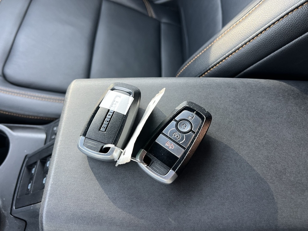 Ford Bronco Base 4-Door w/Advanced 2022