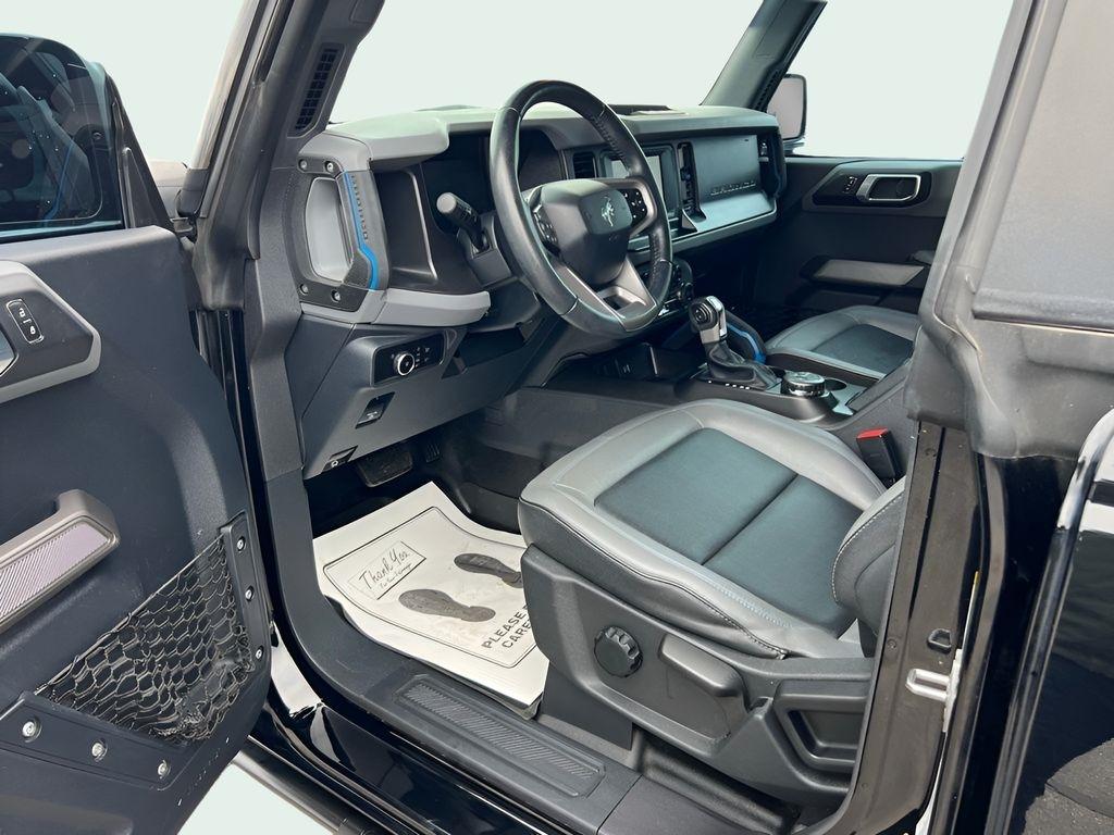 Ford Bronco Base 4-Door 2023