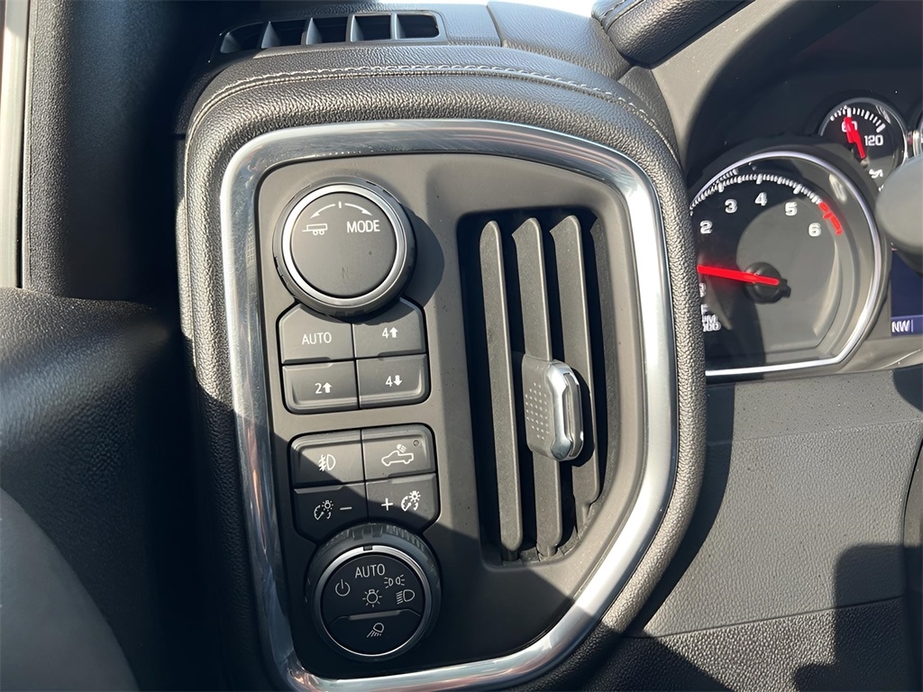 Chevrolet Silverado 1500 LTZ Crew Cab 4WD 2021