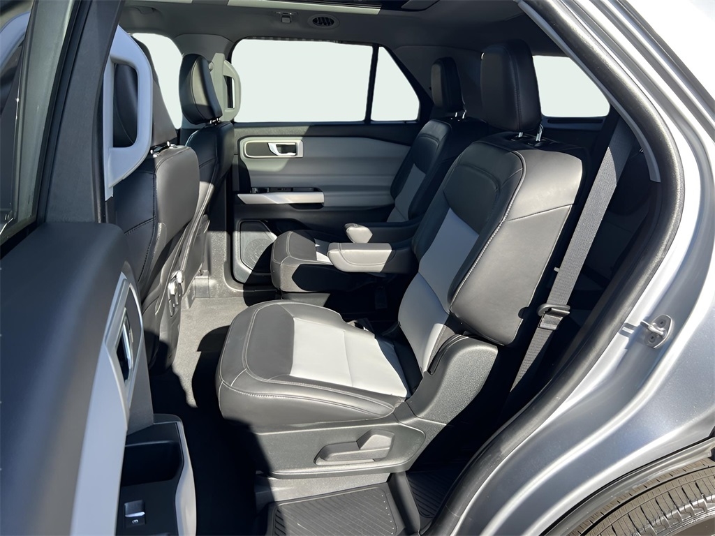 Ford Explorer XLT AWD 2022