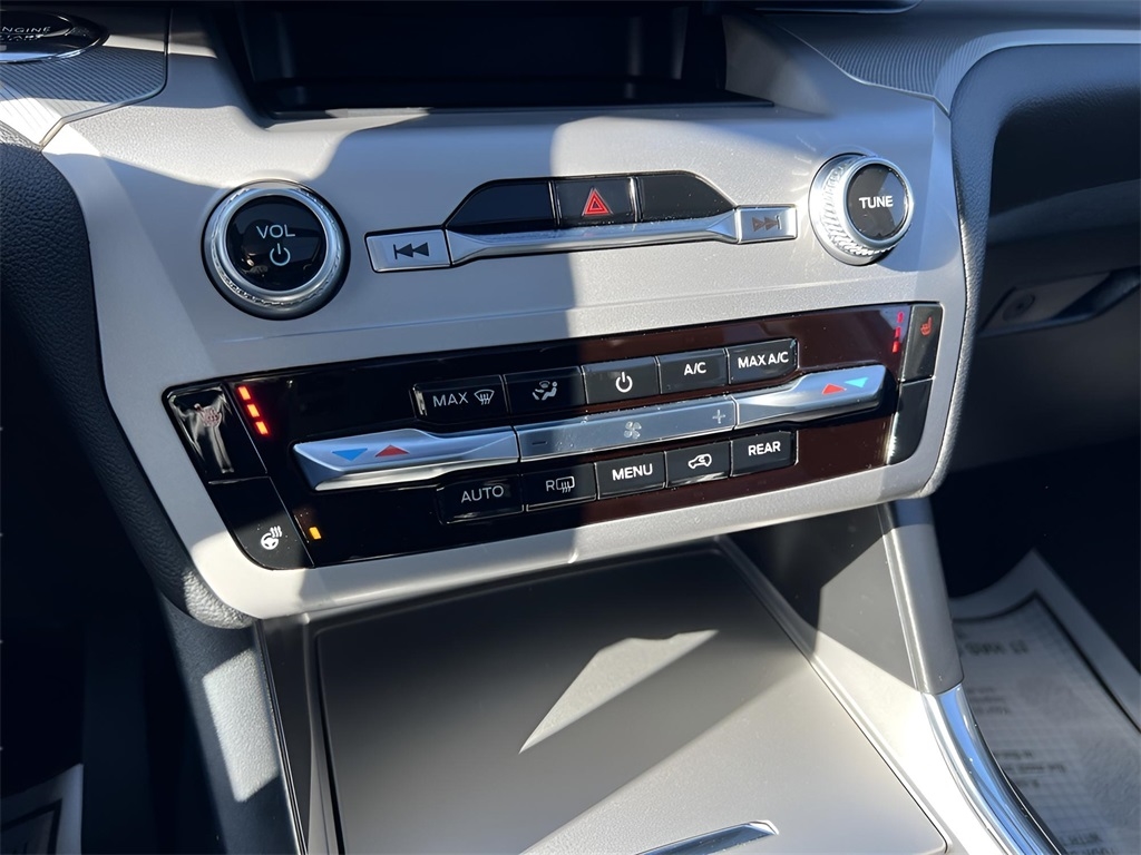 Ford Explorer XLT AWD 2022