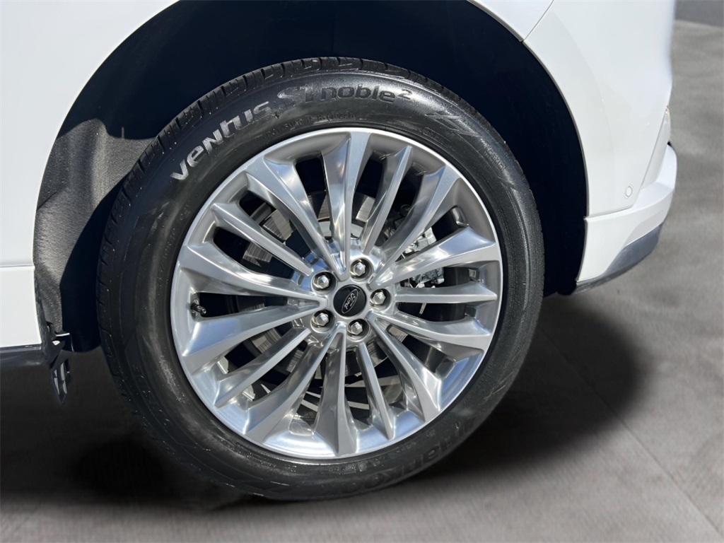 Ford Edge Titanium AWD 2022