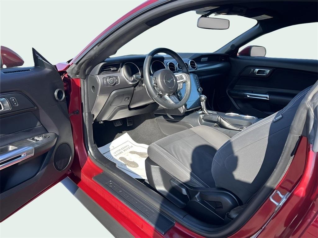 Ford Mustang EcoBoost Coupe 2019