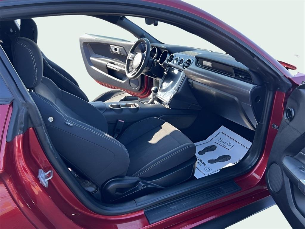 Ford Mustang EcoBoost Coupe 2019