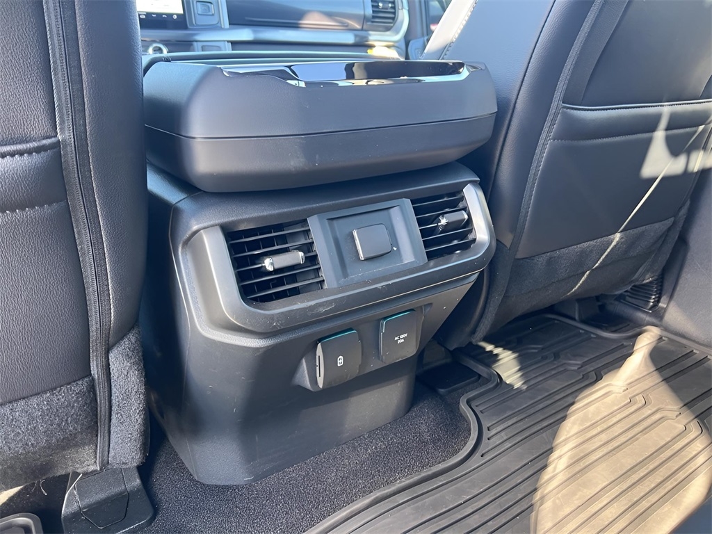 Ford F-150 Lariat SuperCrew 4WD 2025