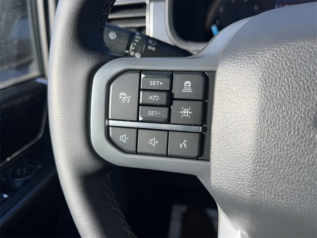 Ford F-150 Lariat SuperCrew 4WD 2025