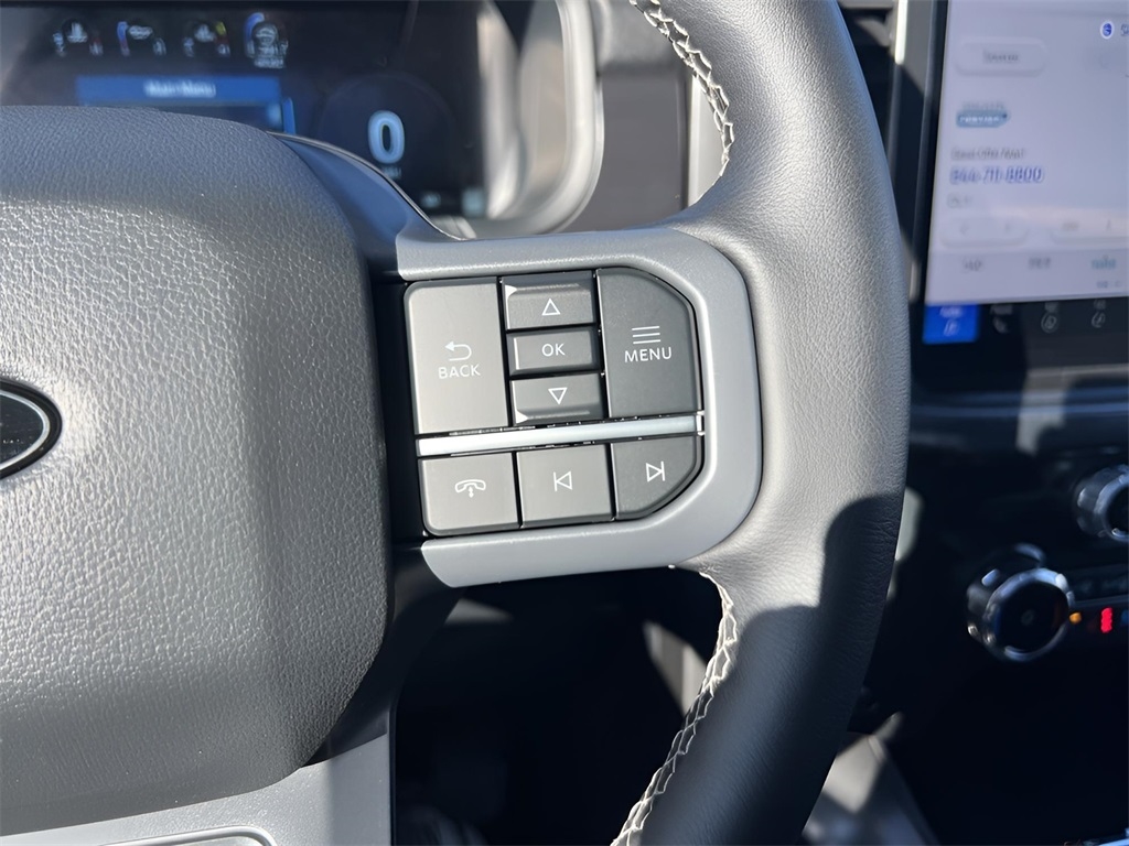 Ford F-150 Lariat SuperCrew 4WD 2025