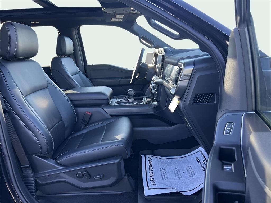 Ford F-150 Lariat SuperCrew 4WD 2025